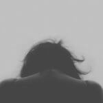 ホラーではない不気味さがある奇妙な小説。京極夏彦の真骨頂「憑き物落とし」を実感できる1冊・京極夏彦「死ねばいいのに」